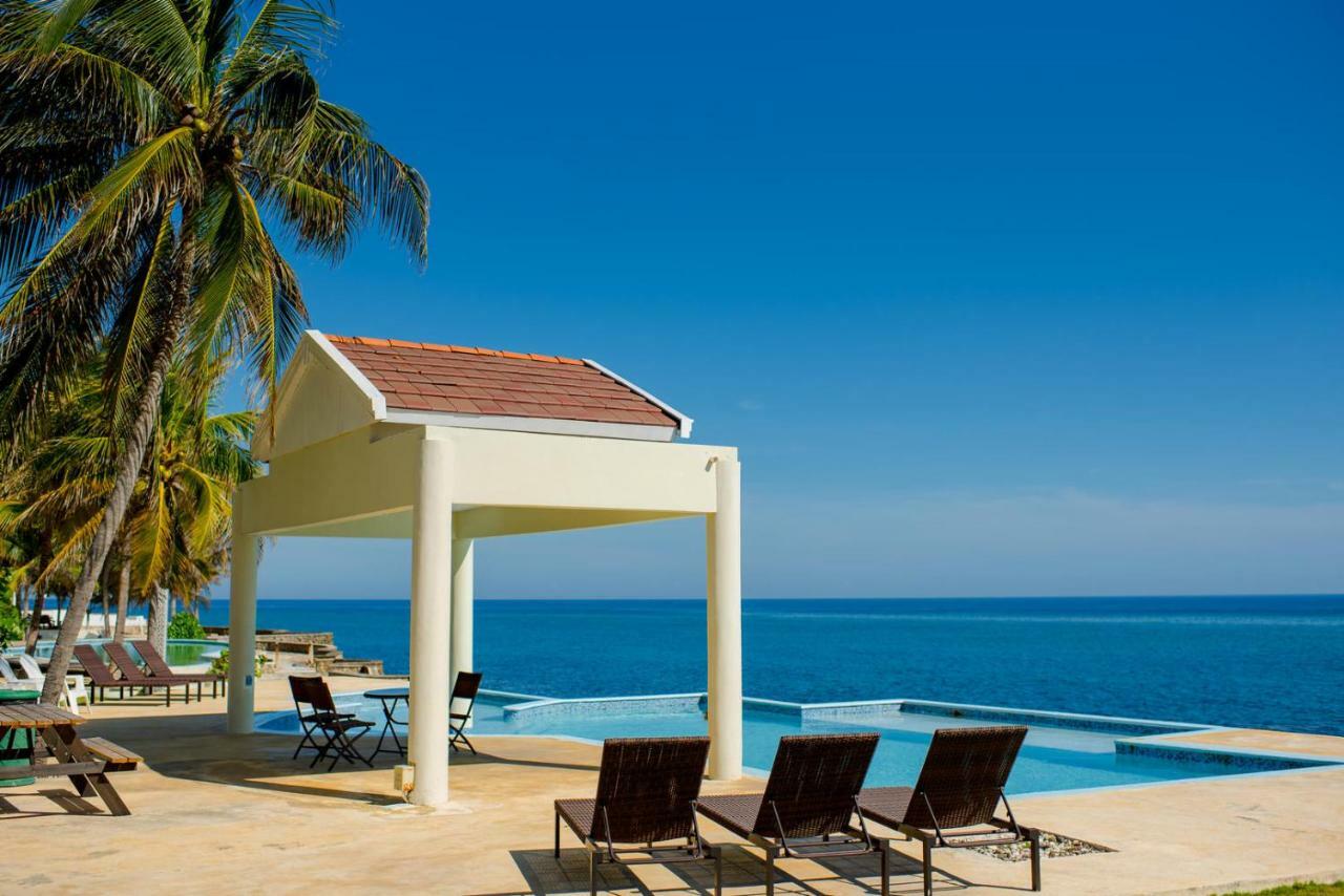 Ocho Rios Penthouse At Whispering Seasアパートメント エクステリア 写真